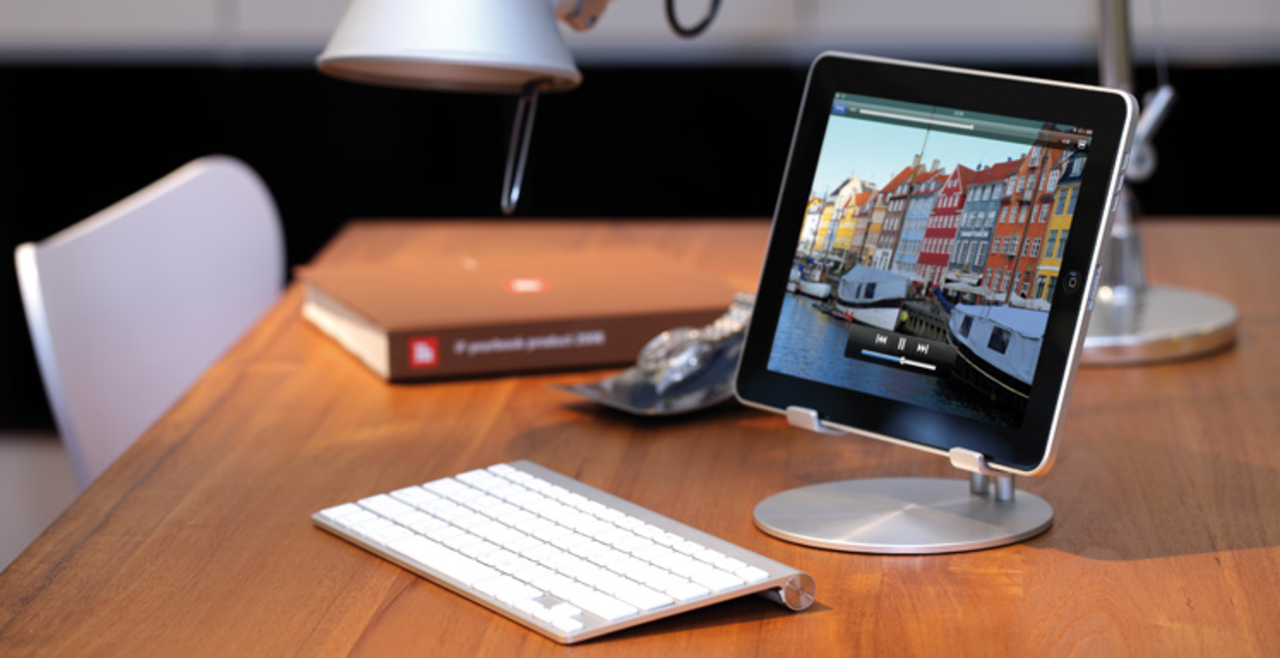 Använd iPad som monitor med det här stället