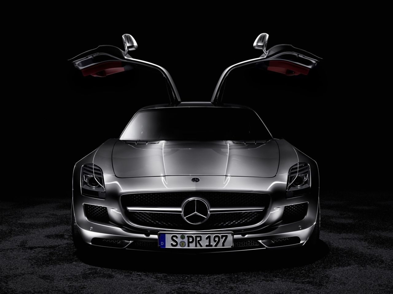 Svensk körde sin SLS AMG i 290 km/h