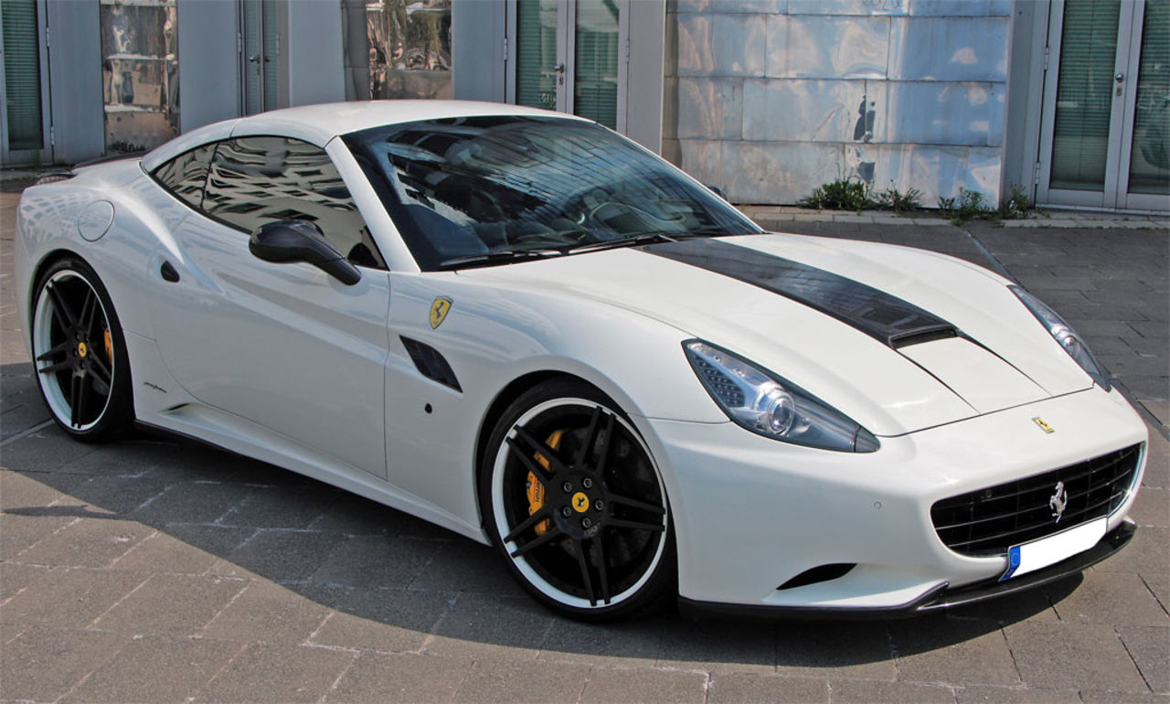 Anderson presenterar paket till Ferrari California