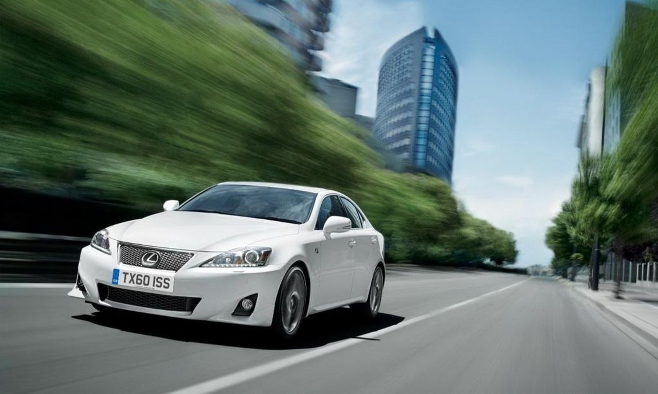 Faceliftad Lexus IS officiell