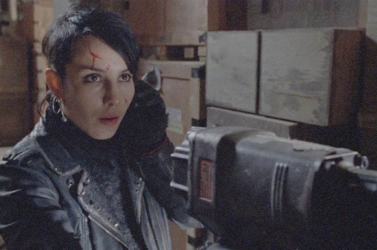 Rapace och Renner i modern 