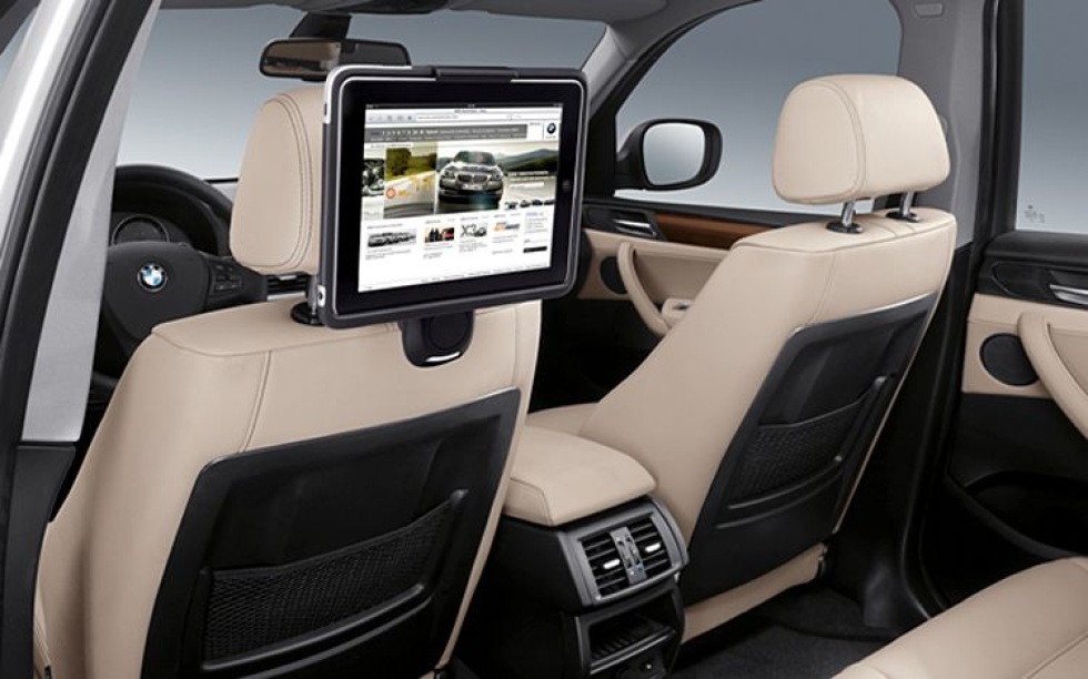 BMW börjar med iPad-hållare