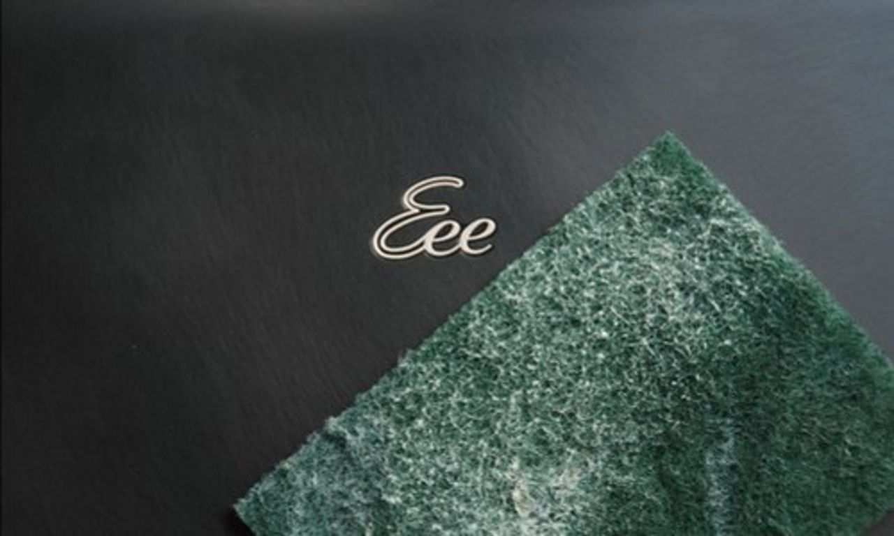 Trött på fingeravtryck på din bärbara dator?