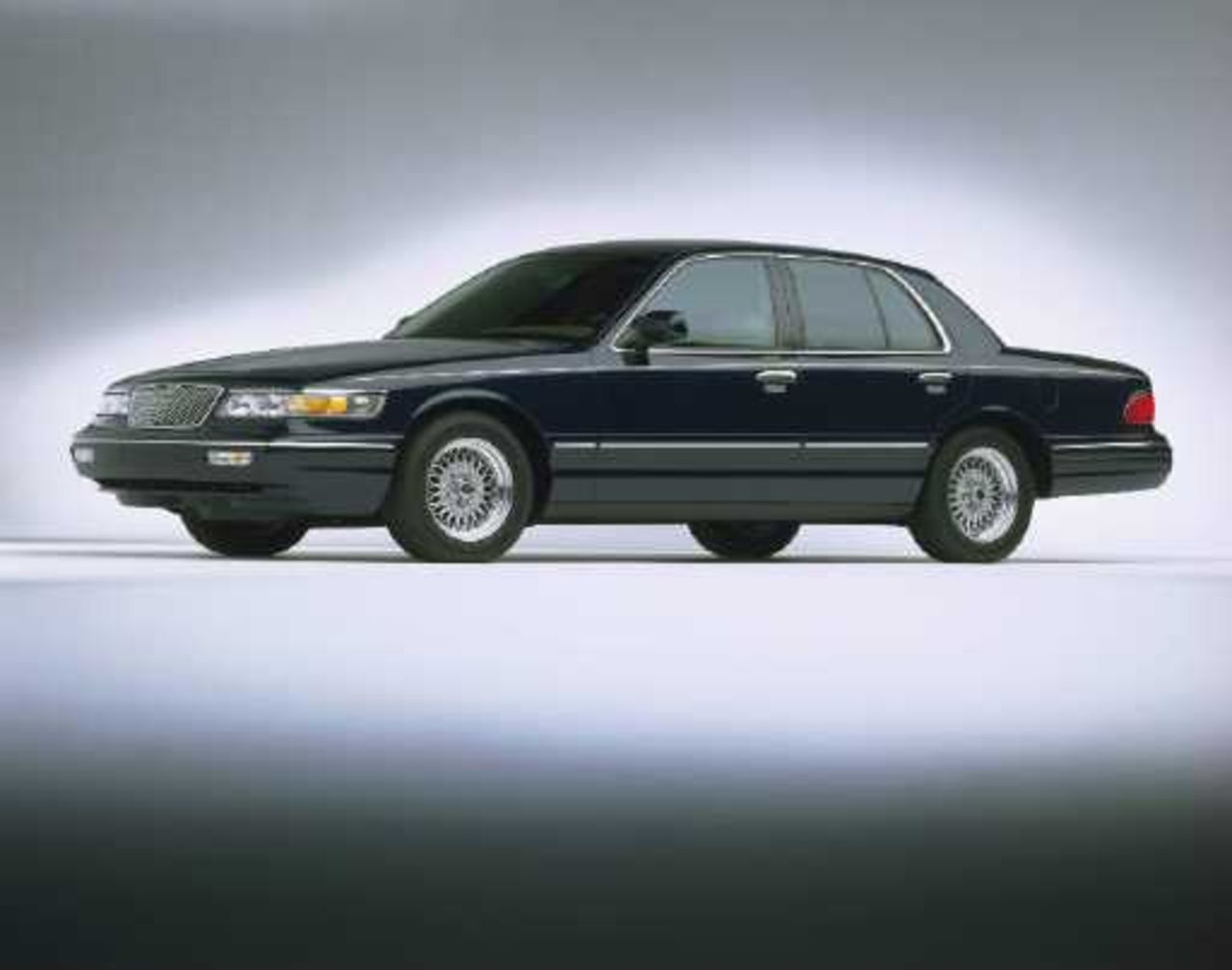 Kvinna körde runt med lik i bilen i 10 månader