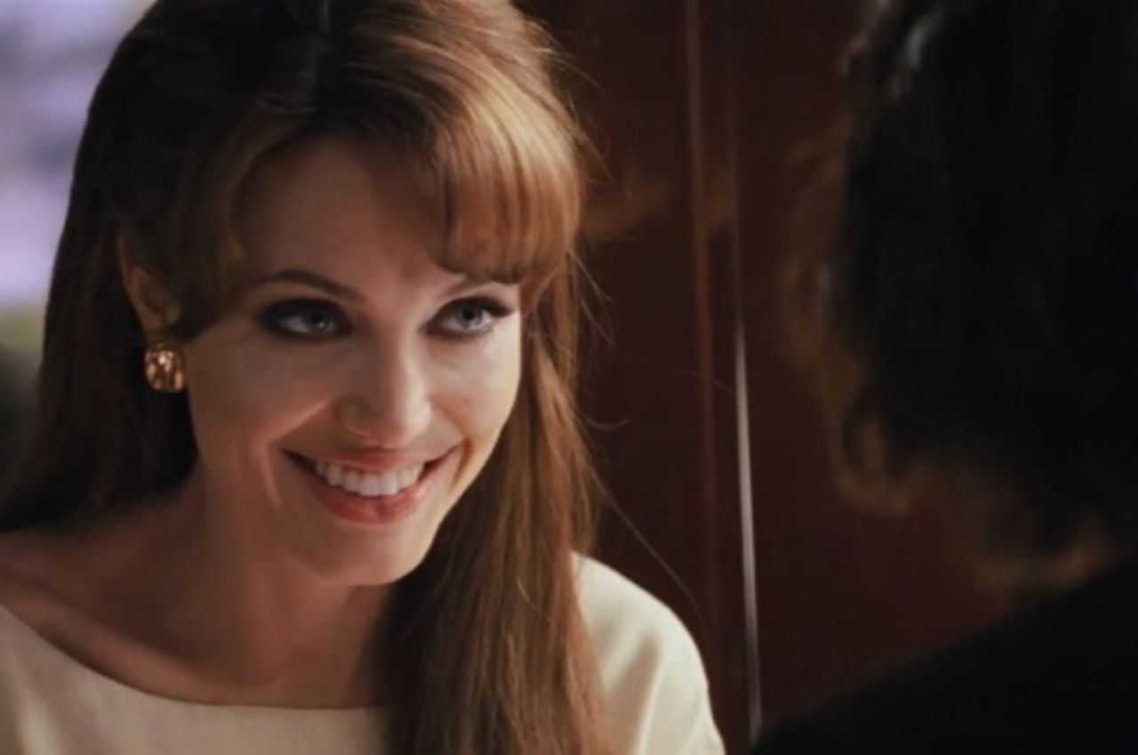 Jolie aktuell för ny 