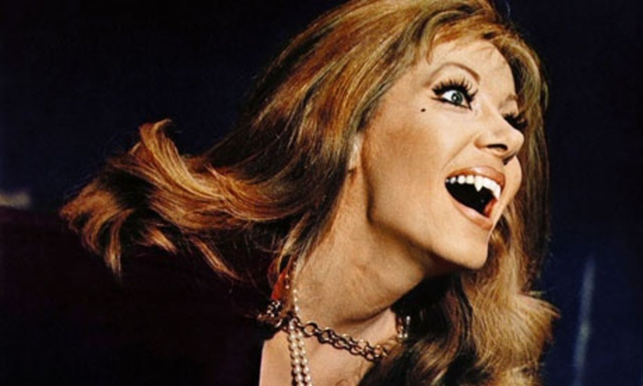 Skräcklegenden Ingrid Pitt död