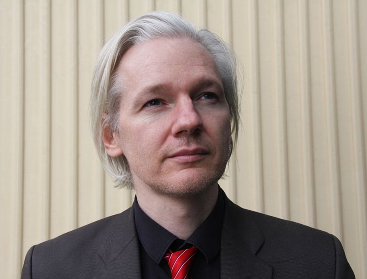 Julian Assange gripen i Storbritannien