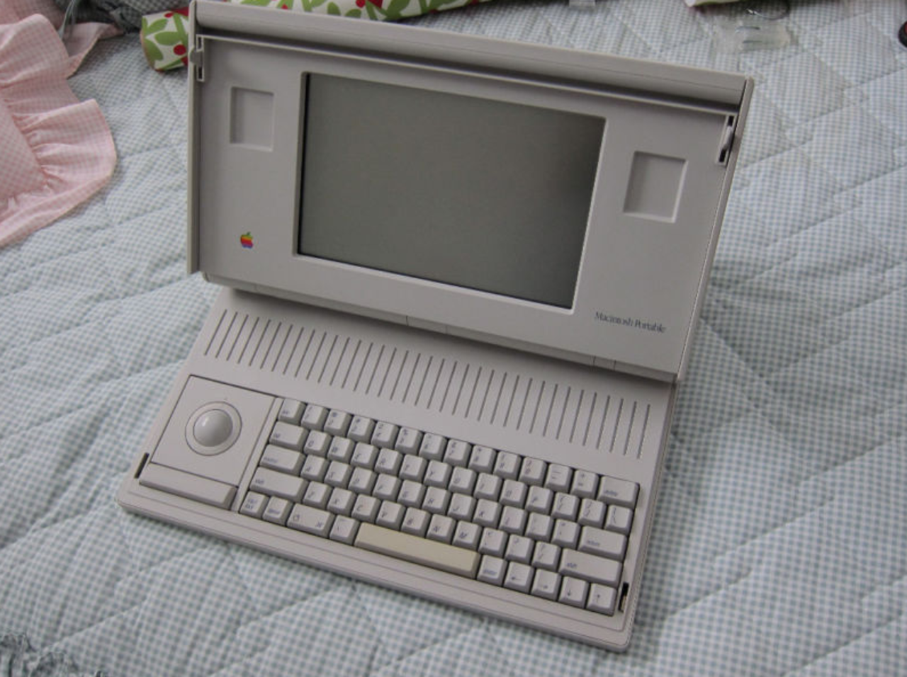 Macintosh Portable-prototyp till salu på eBay
