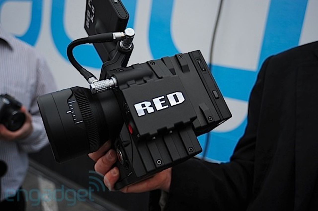 Engadget får en första titt på RED Scarlet