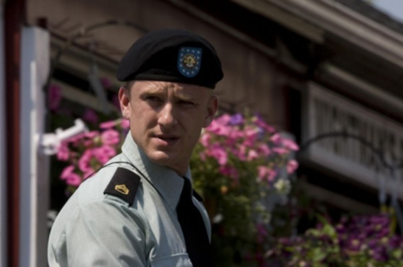 Foster spelar mot Hopkins