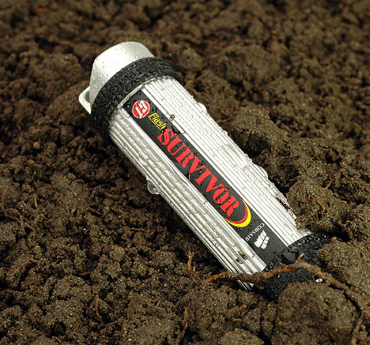 Corsair Flash Survivor - USB-minne för den extreme