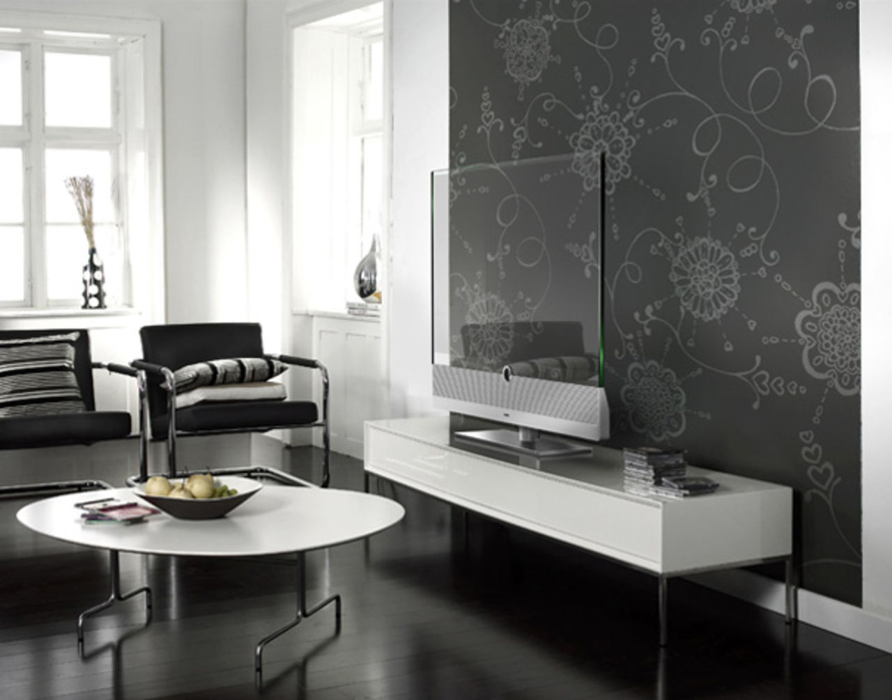 Transparent TV från Loewe