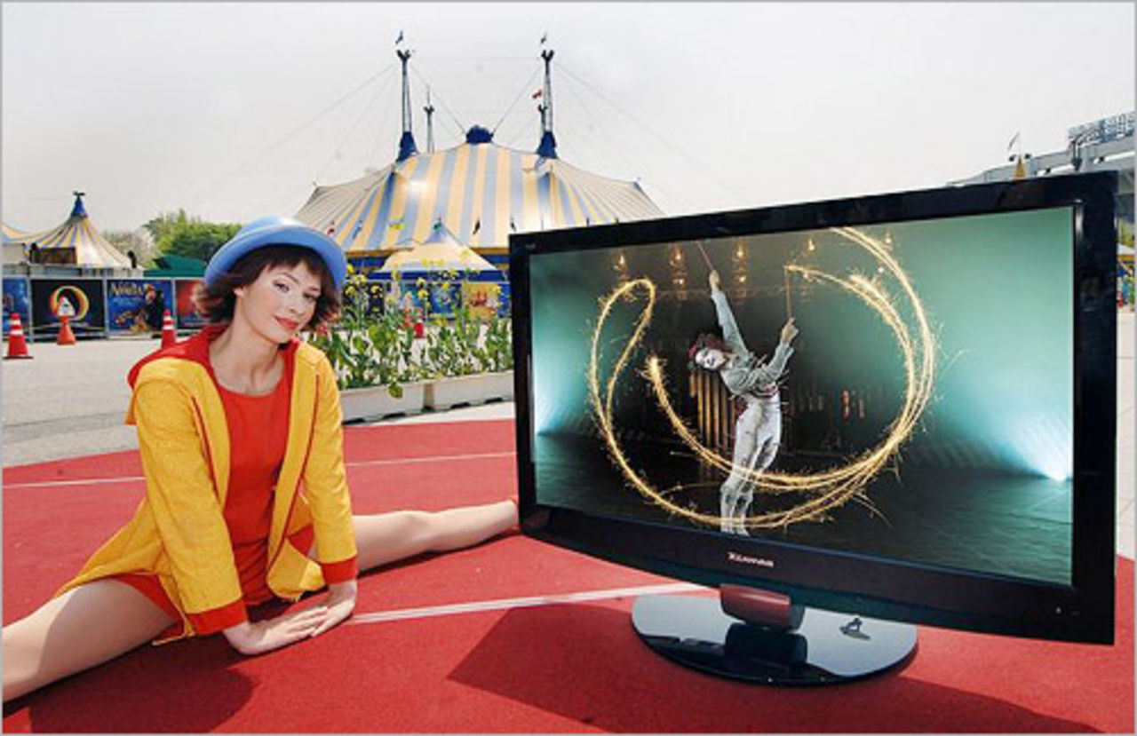 LG Quidam XCanvas - TV med automatiskt backlight