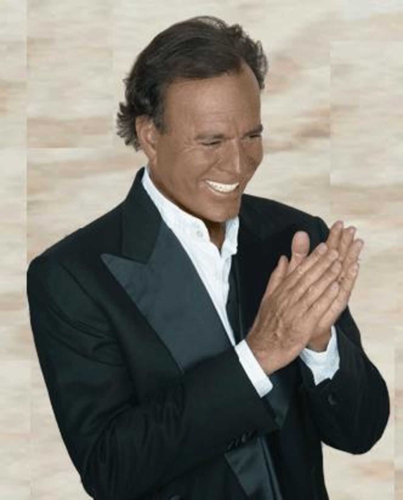 Julio Iglesias still going strong