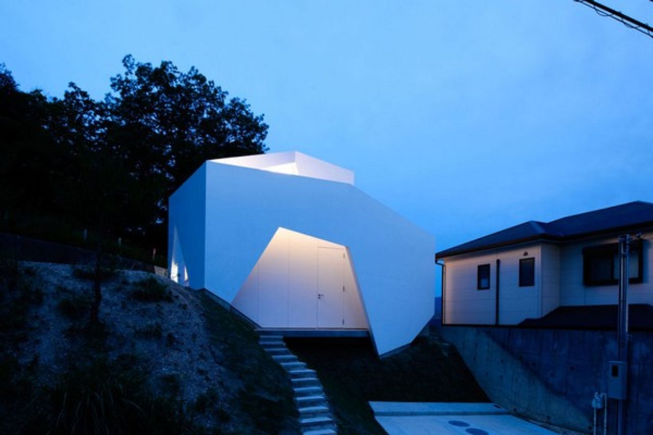 Asymmetriskt hus i Japan