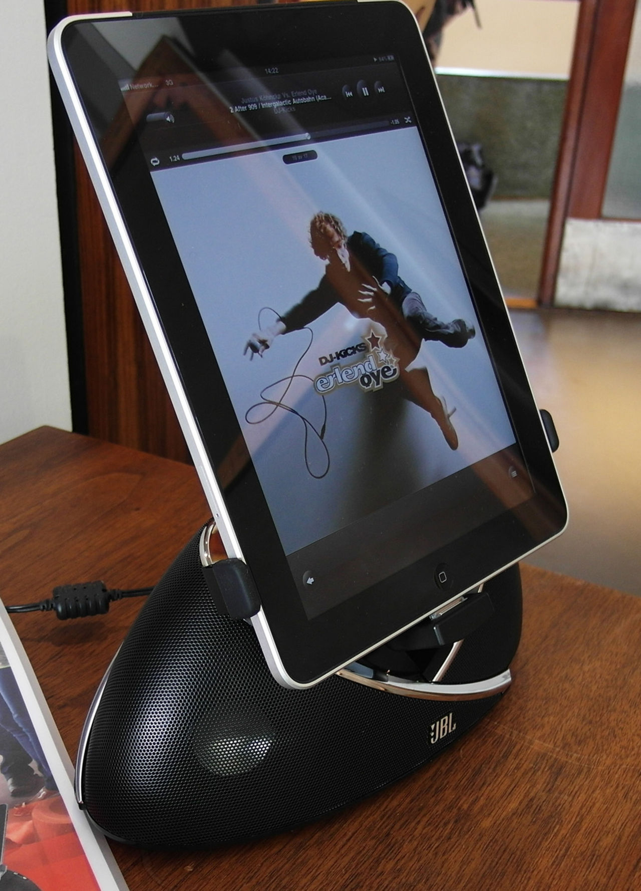 JBL släpper iPad-docka