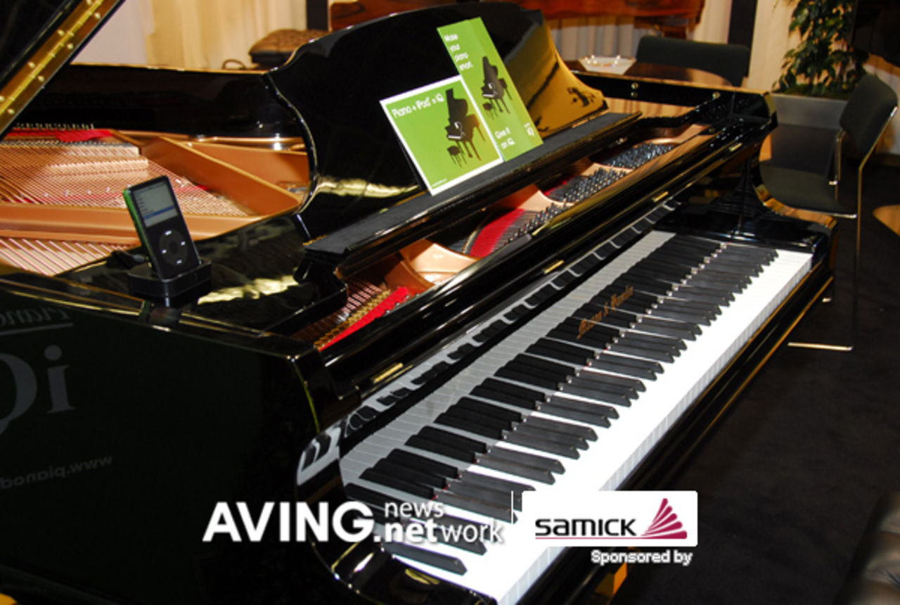 iQ - en piano-docka till iPoden