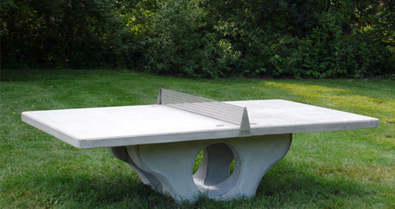 Spela pingis utomhus