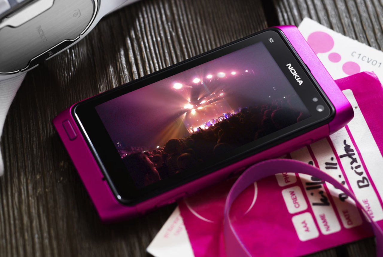 Tävla och vinn nya Nokia N8 Pink!