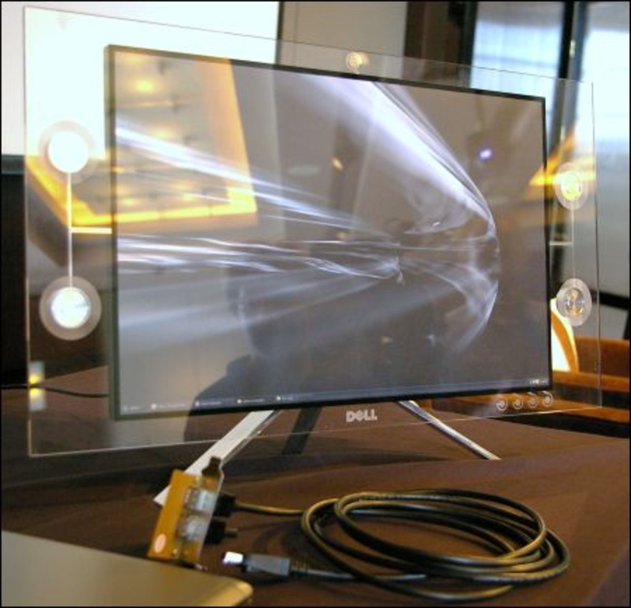 Dell visar LCD-prototyp med DisplayPort