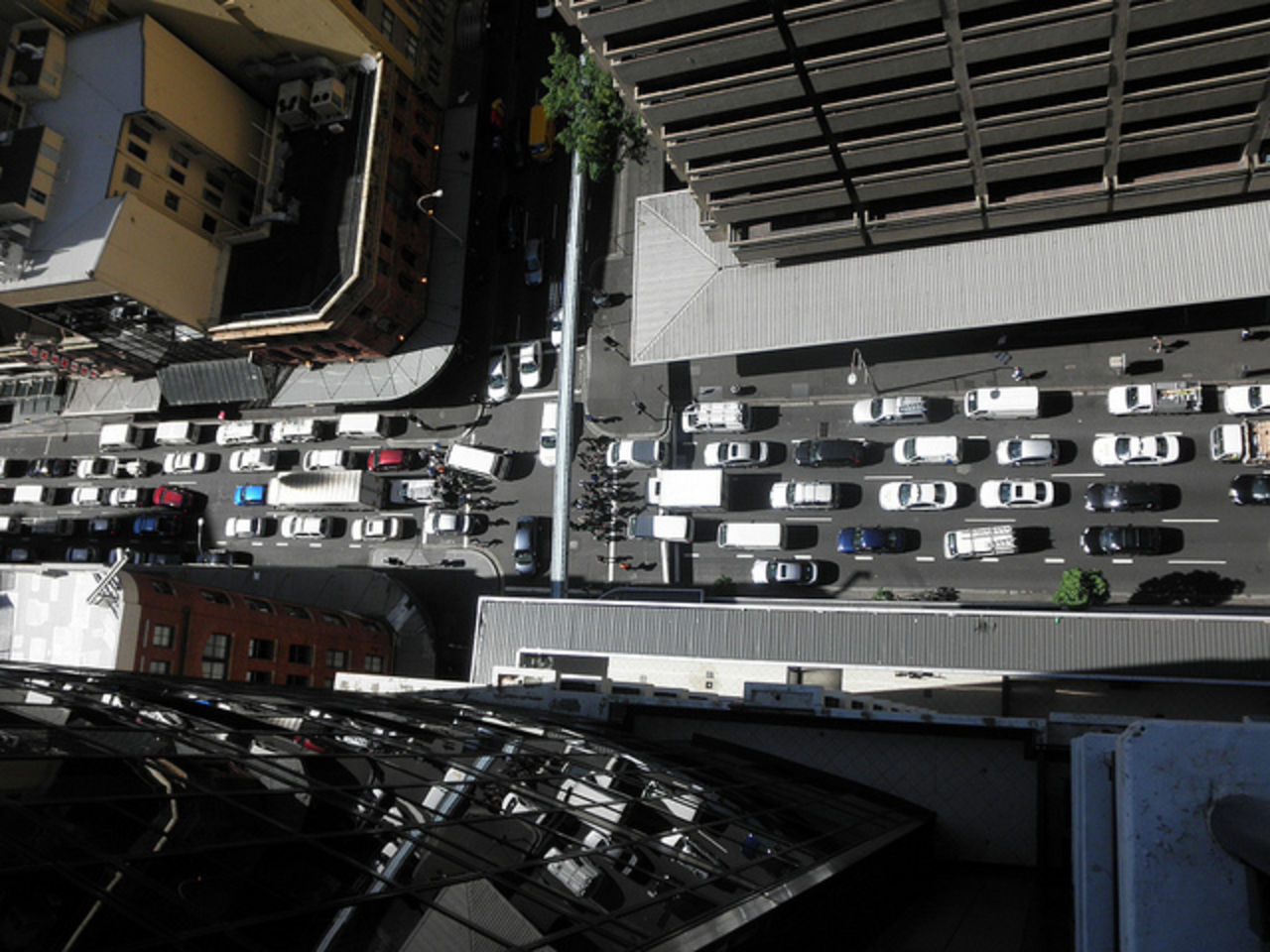 Män är sju gånger mer stressade än kvinnor i köer