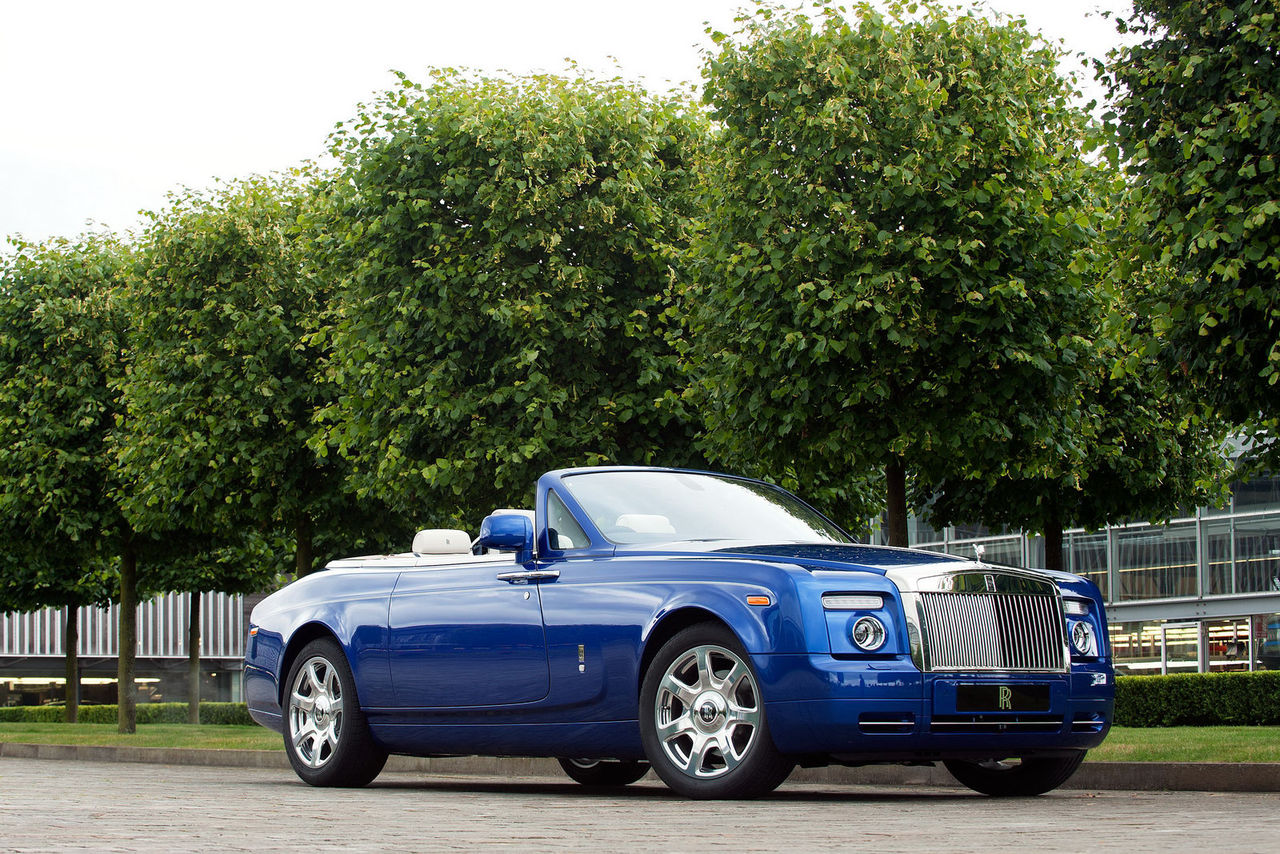 Specialversion i ett exemplar av Rolls Royce Phantom Drophead Coupé