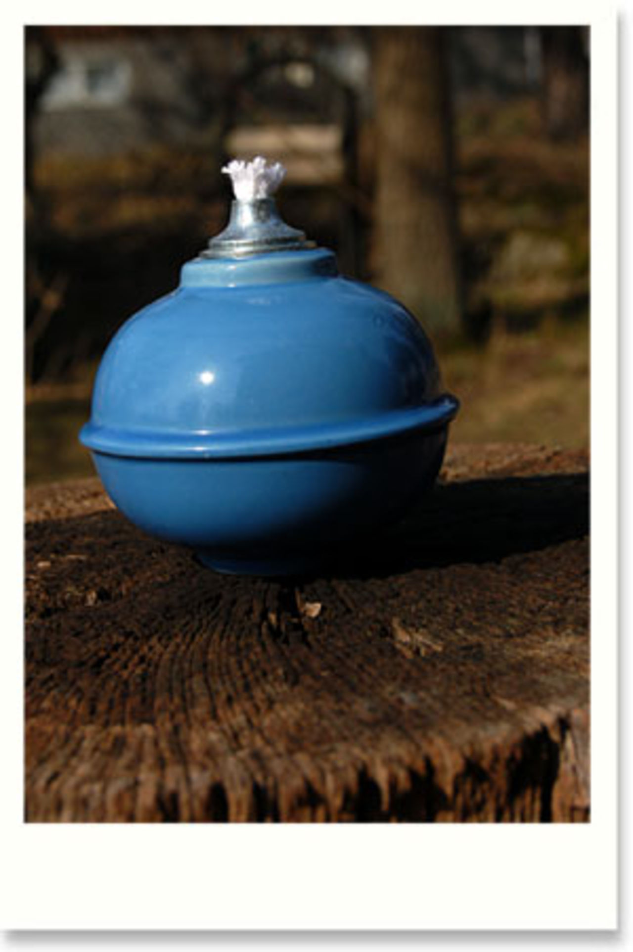 Söt oljelampa för mörka sommarkvällar