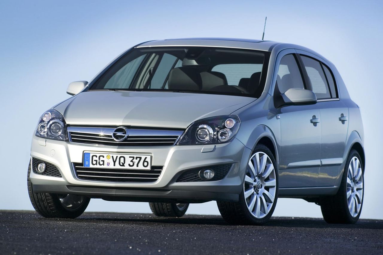 Faceliftad Opel Astra kommer i januari