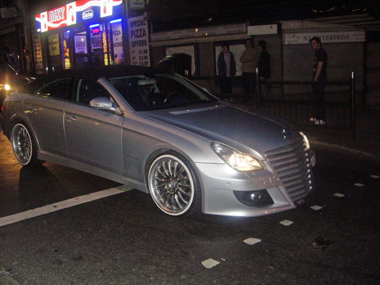 Carspotting: Konstig Mercedes