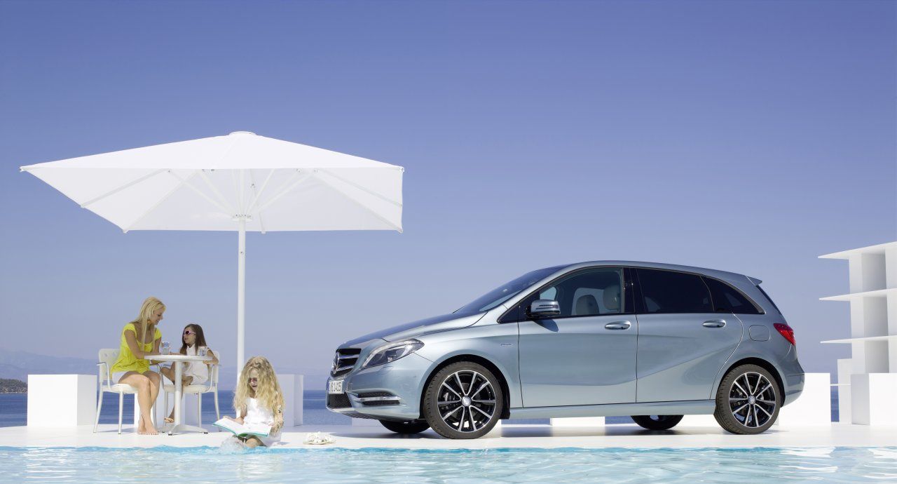 Nya Mercedes B-klass nu officiell