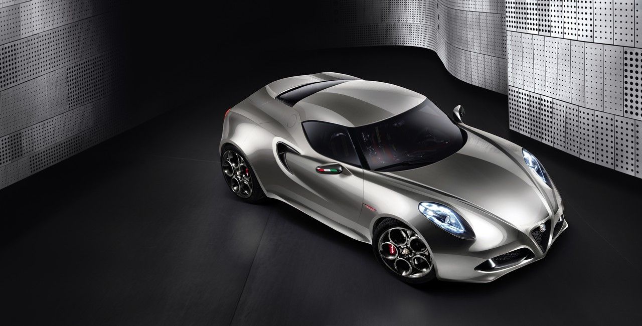 Nya bilder på Alfa Romeo 4C