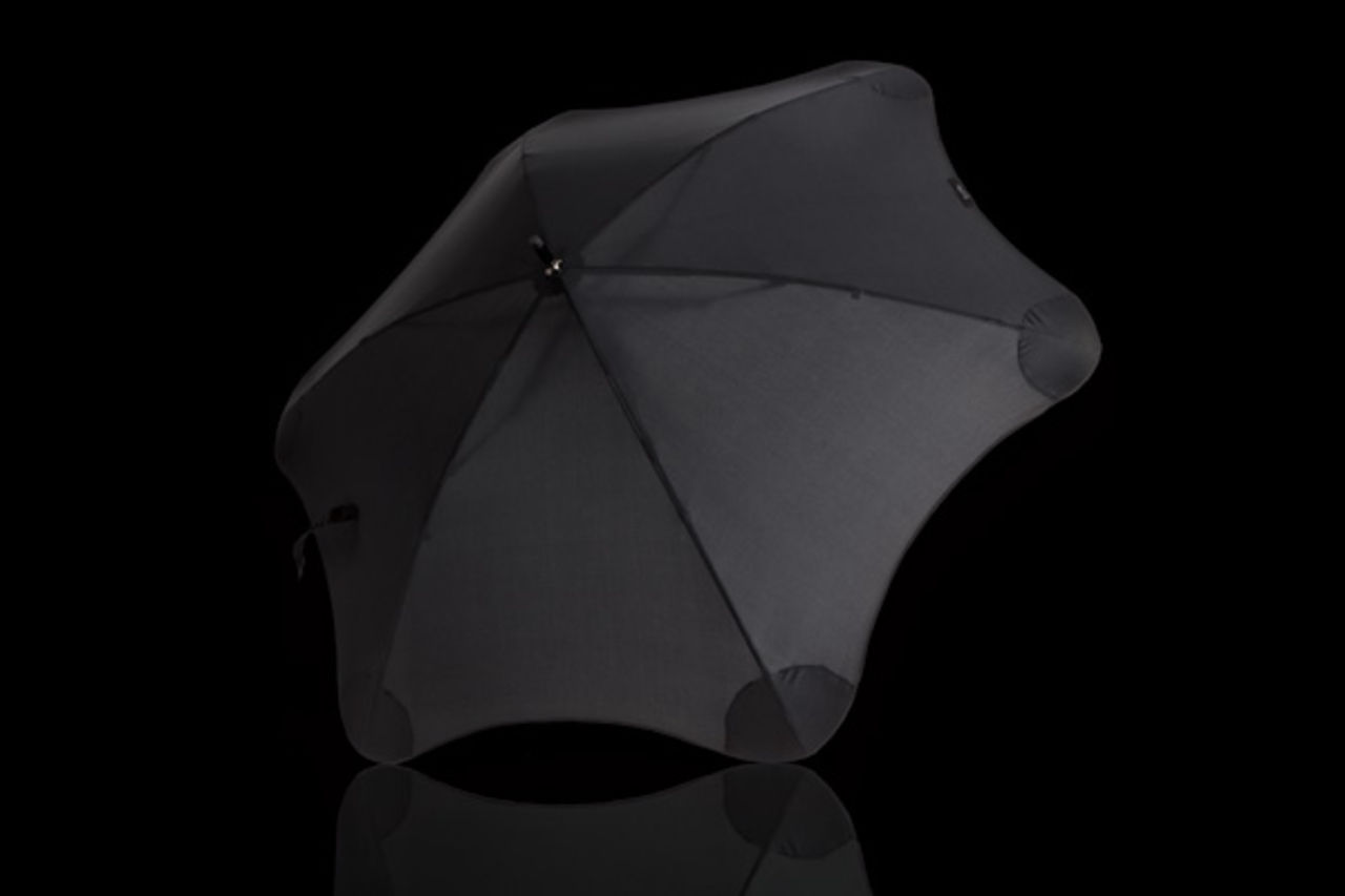 Underbart paraply räddar ögon