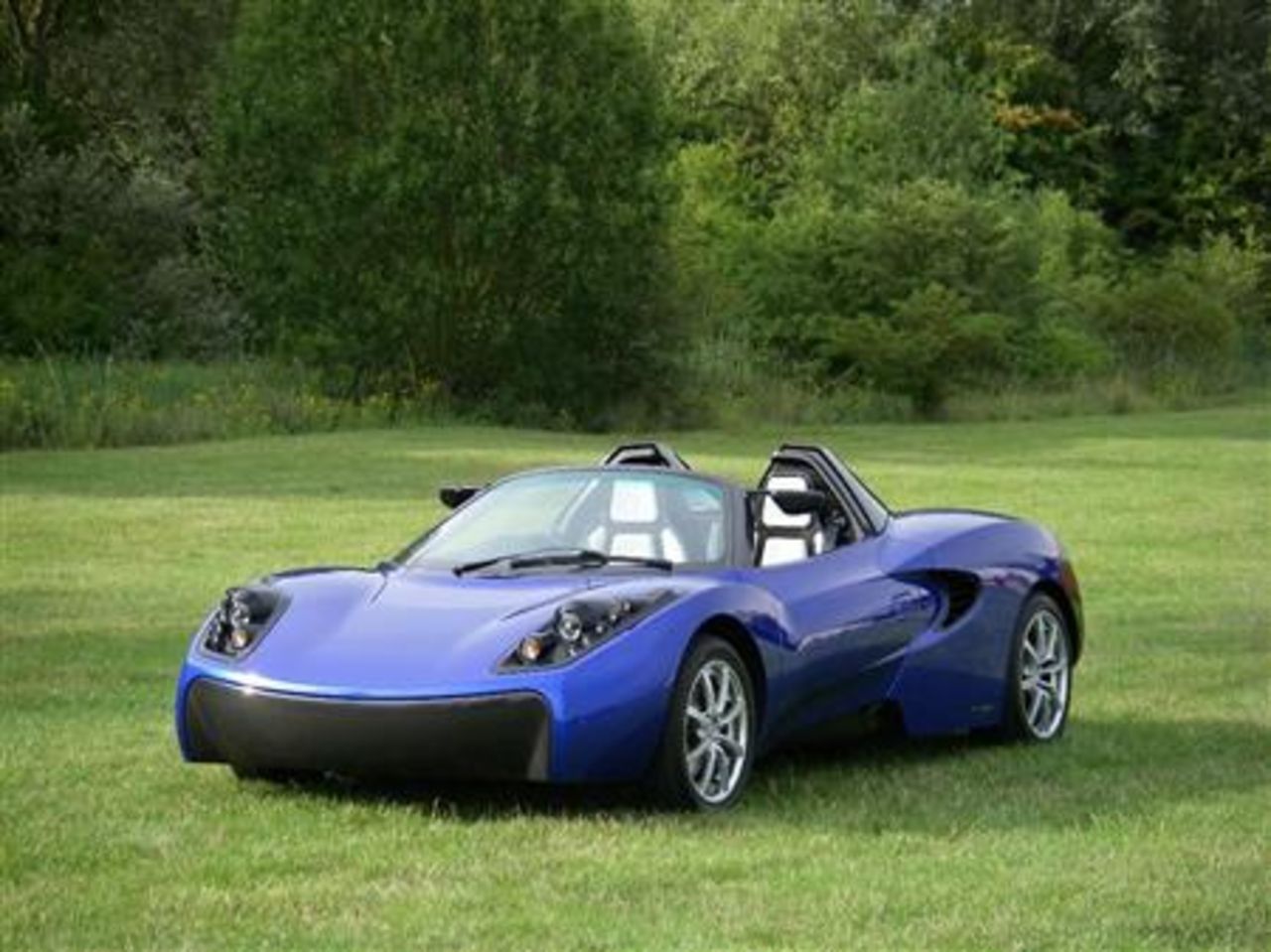 EEWave AR1 - Tesla-utmanare från Japan