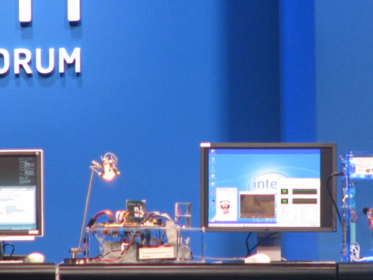 Intel visar processor som drivs av en solcell