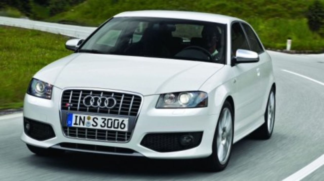 Vita bilar håller värdet allt bättre