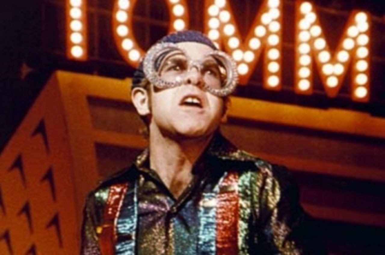 Elton John gör filmen om sitt liv