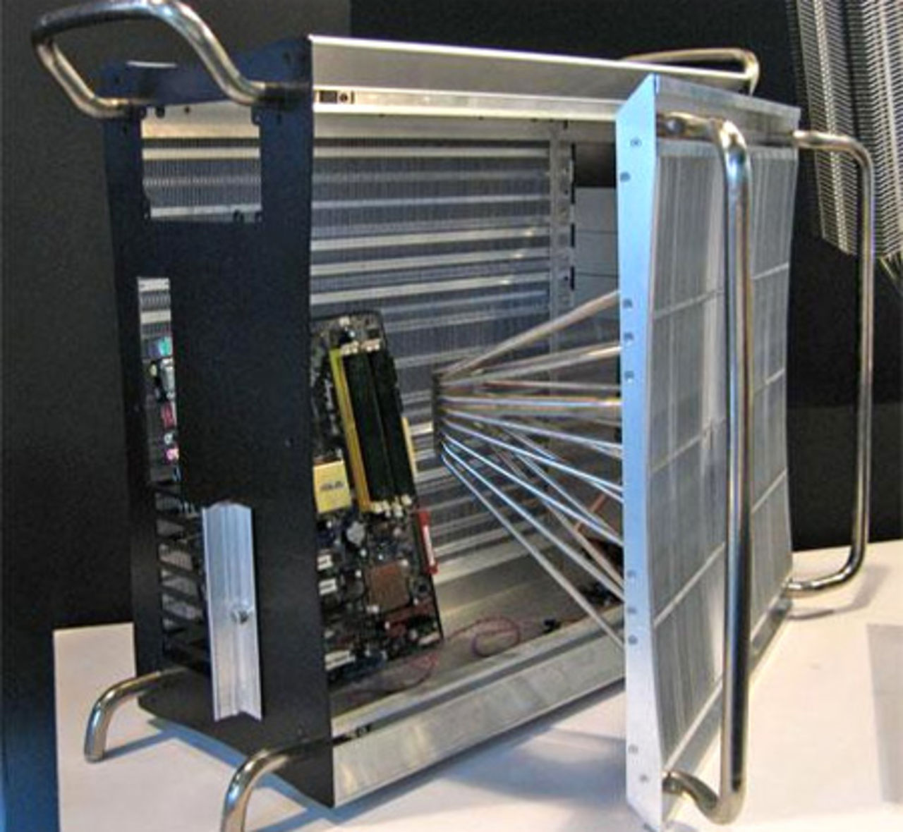 Värmeavledande datorchassi från Thermalright