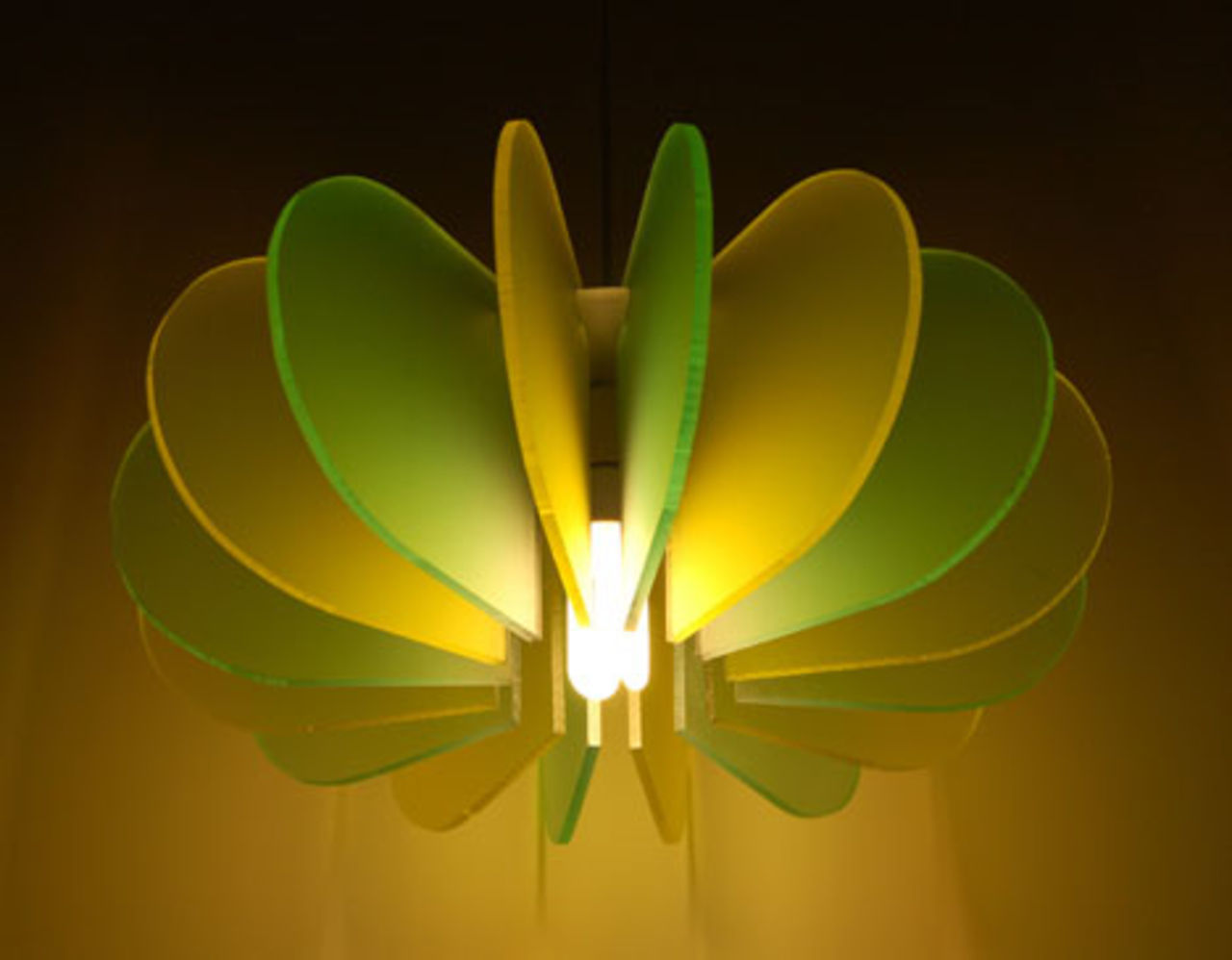 Citrus är en riktigt somrig lampa