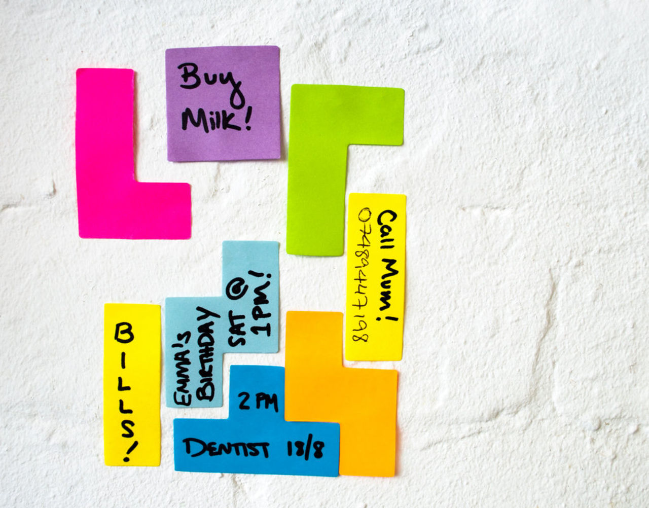 Post-it-lappar i form av Tetris-klossar