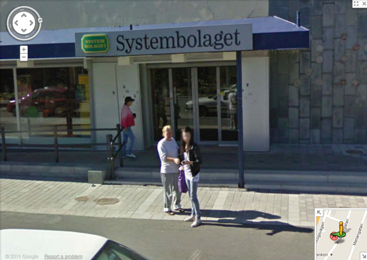 Spritlangare fångad på bild i Google Streetview