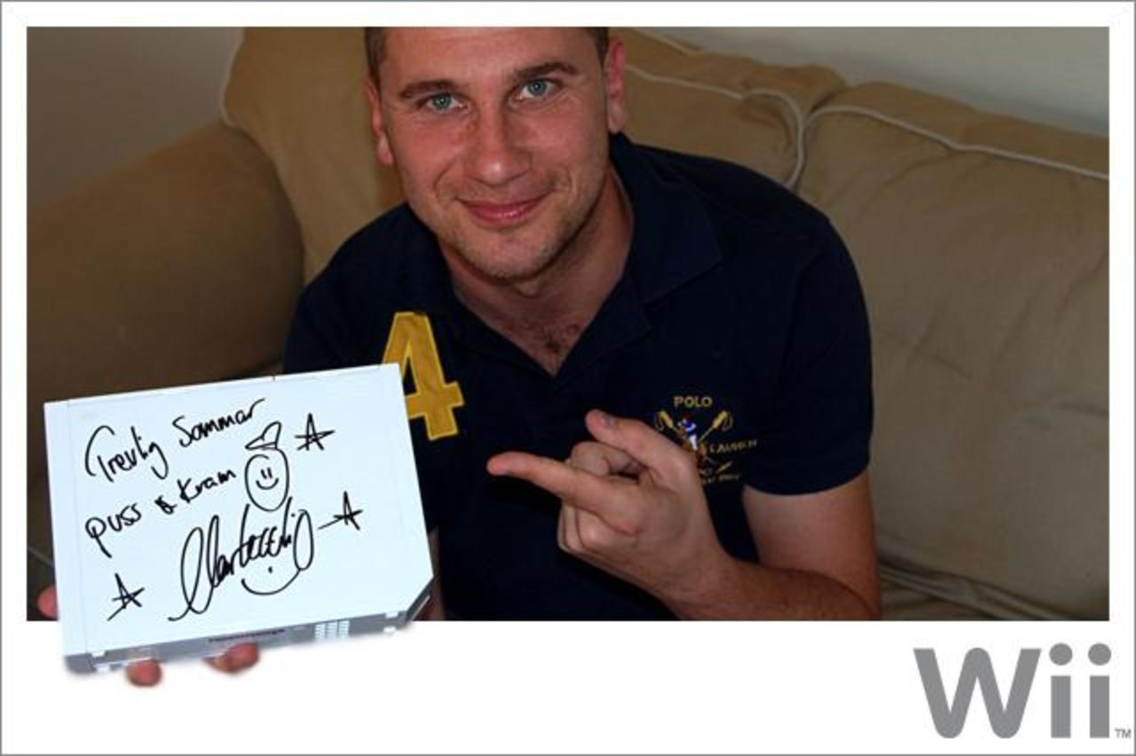 Markoolio kränger tv-spel till förmån för Barncancerfonden