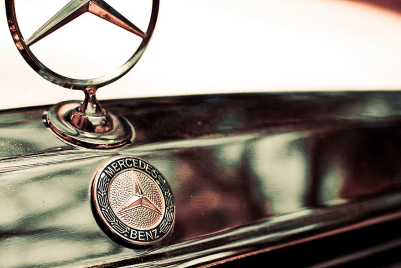 Mercedes återupplivar den raka sexan?