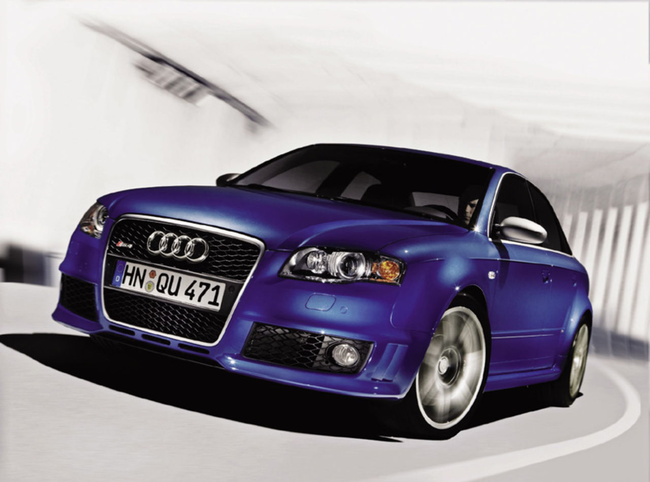 Audi fasar ut RS4?