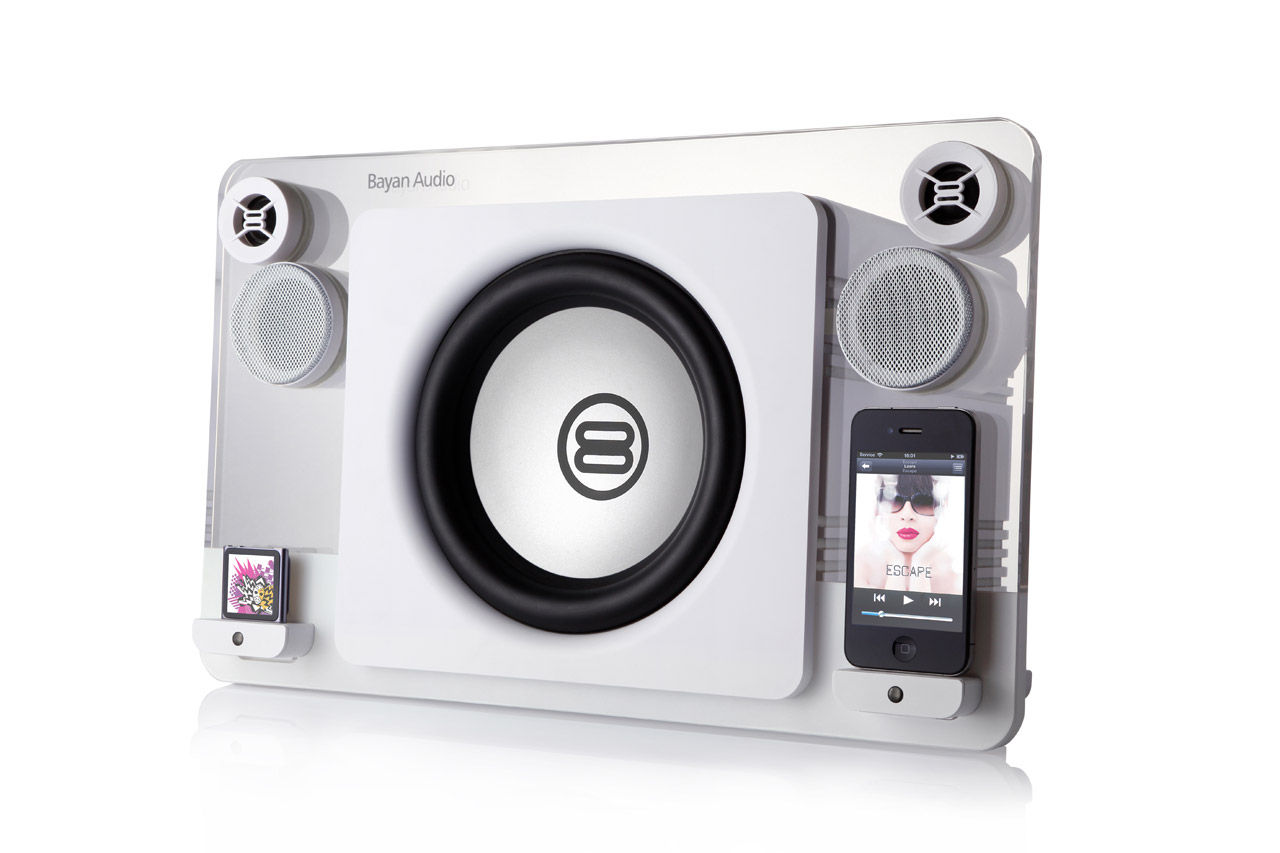 Musikdocka med dubbla stärkare