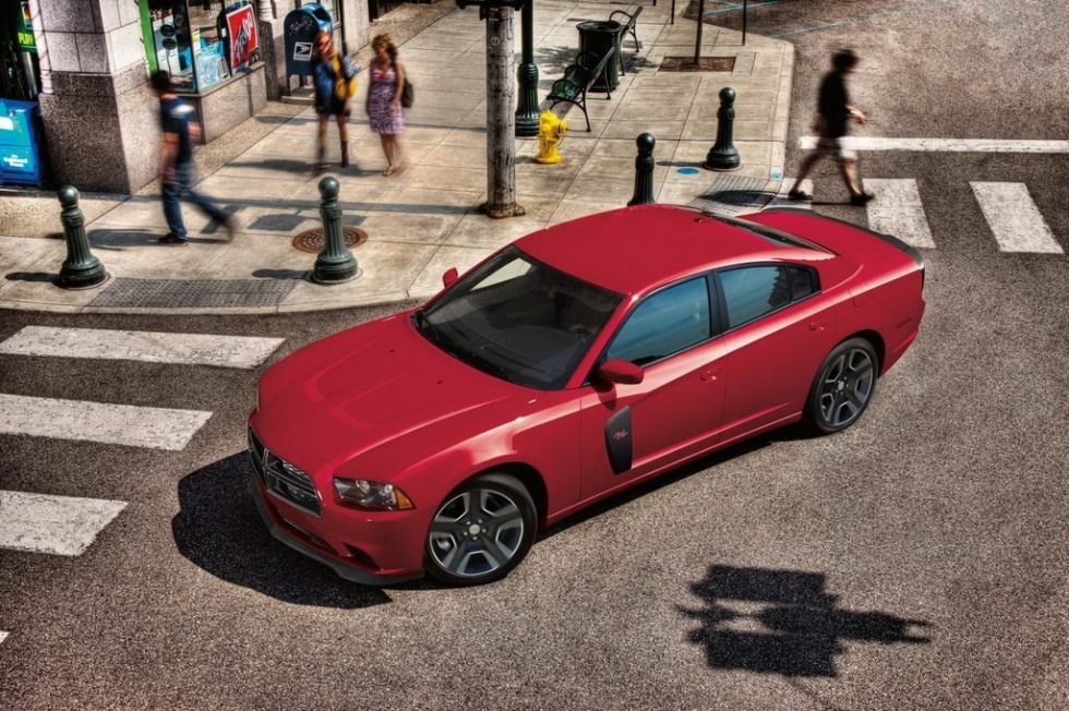 Mopar visar muskler i Detroit
