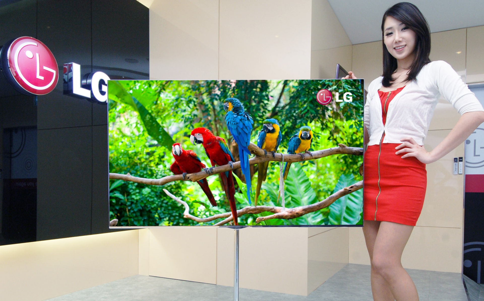 LG visar 55 tum stor oled-tv
