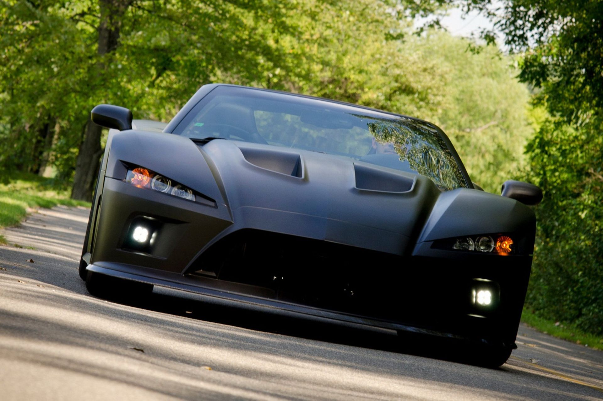 Falcon F7 - handbyggd med Corvette-hjärta