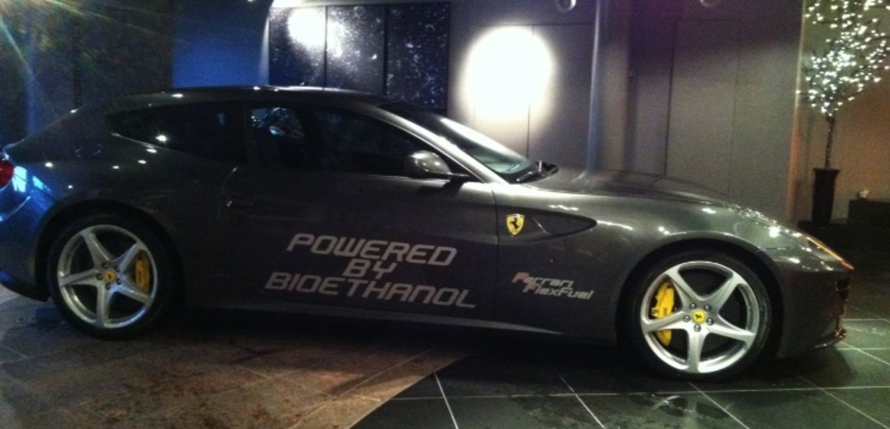Etanolkonvertering ger 887 hästar i Ferrari FF