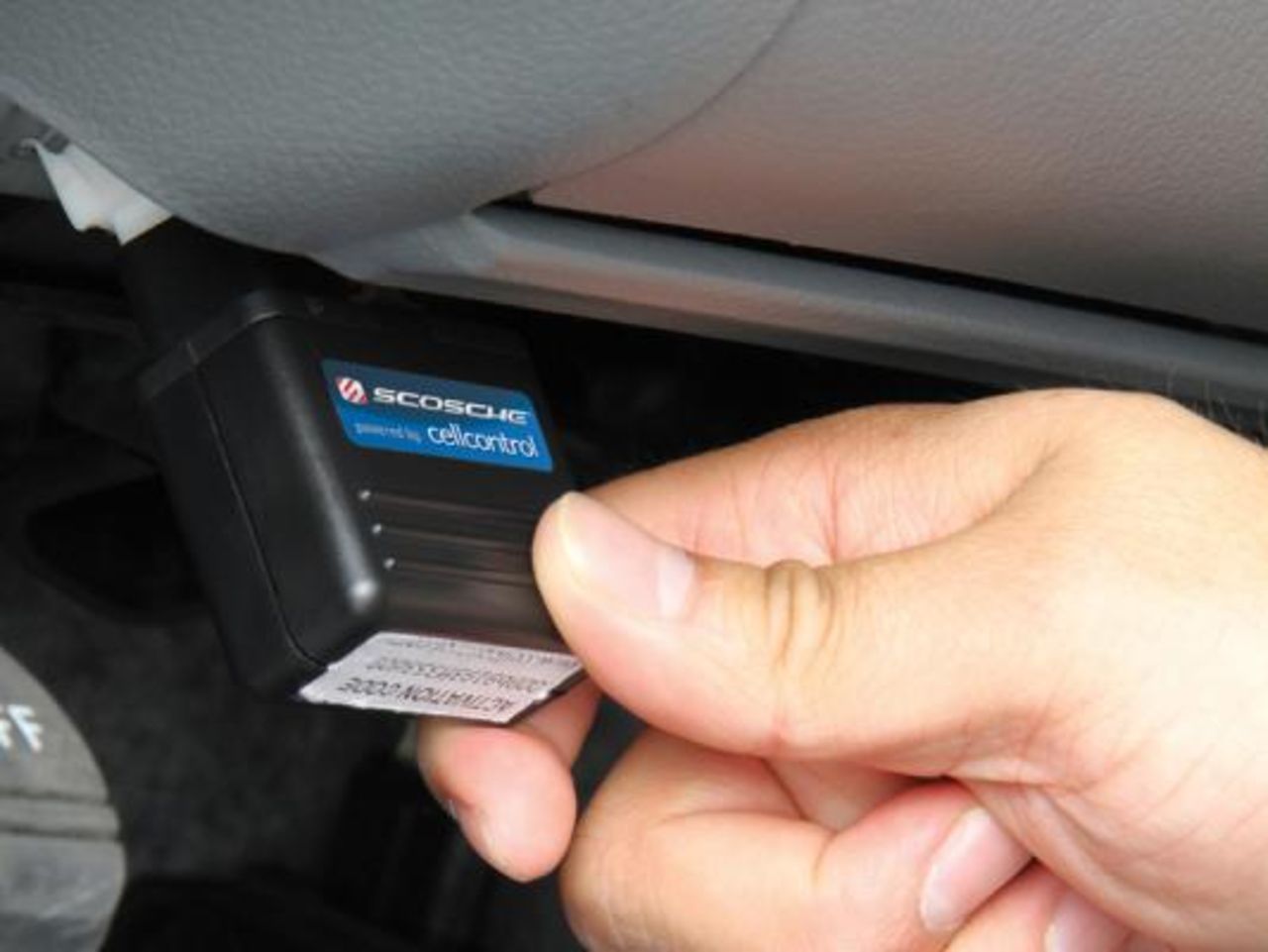 cellCONTROL hindrar app-användning i bilen