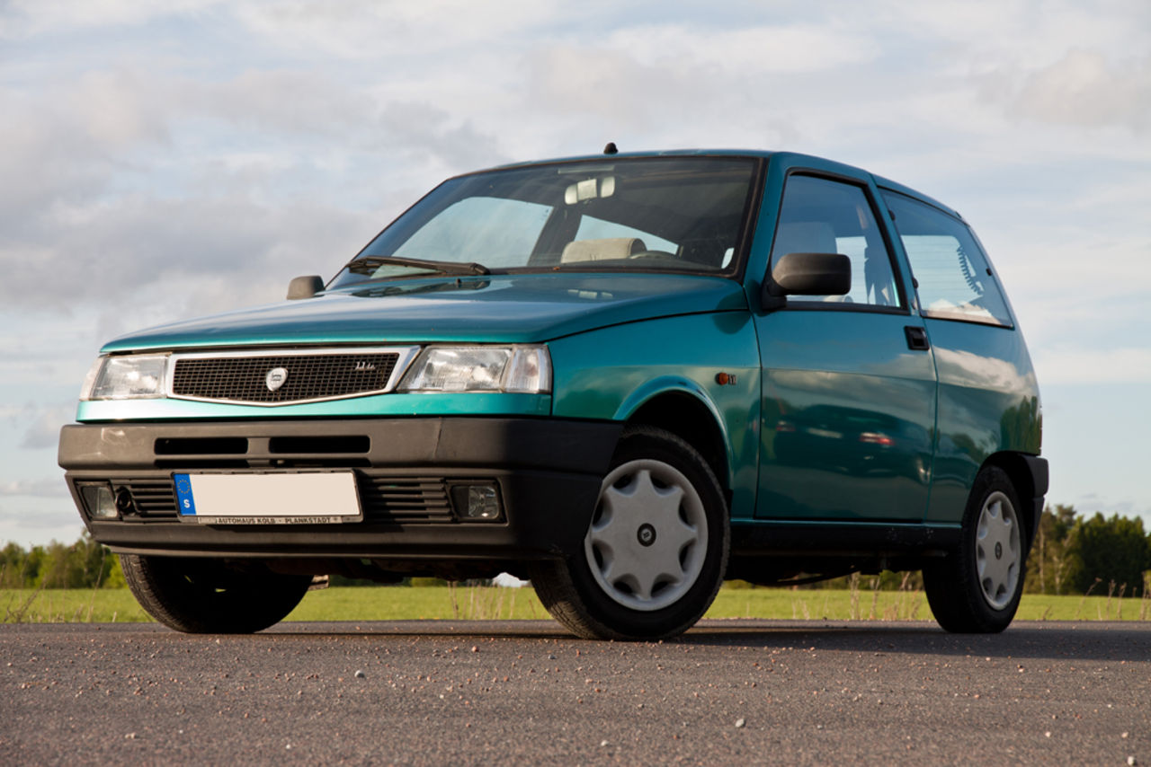 Lancia Y10